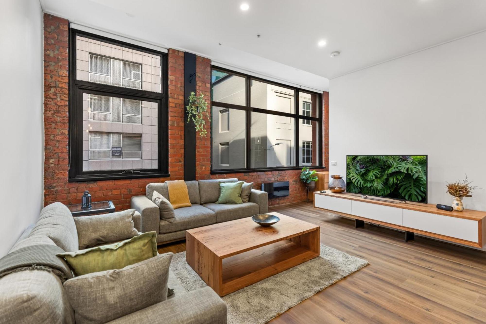 1-Bed Warehouse Conversion In Melbourne Cbd Apartment Bagian luar foto