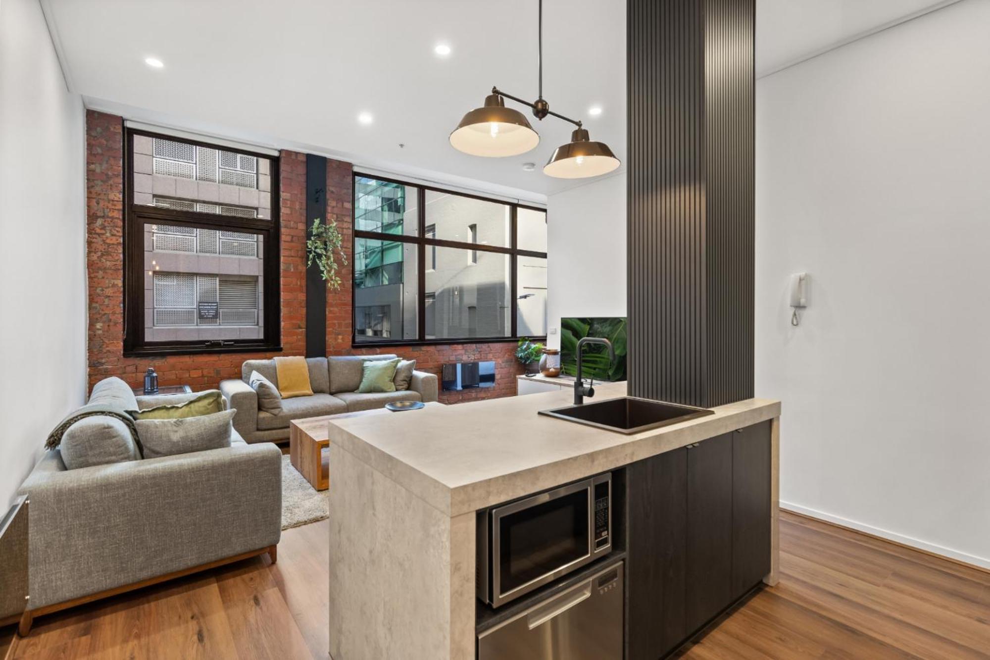 1-Bed Warehouse Conversion In Melbourne Cbd Apartment Bagian luar foto